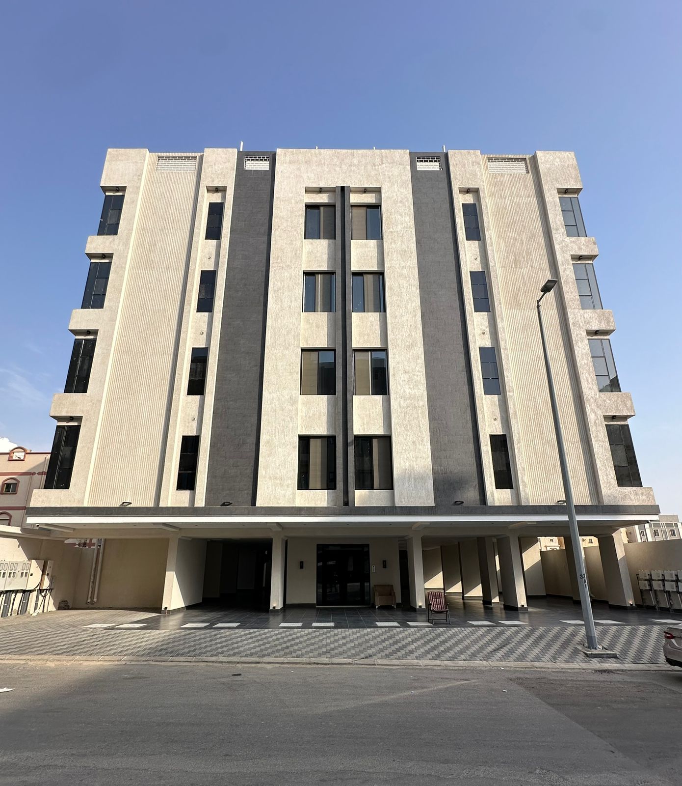 Al Rayyan Apartment 140m² — 2 Bed Front Unit in Jeddah